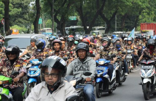 Mengapa Program Bansos Kerap Menjadi Isu Panas Menjelang Pemilu?