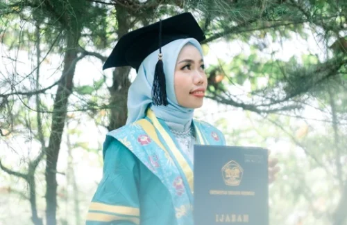 Acha Septriasa Bongkar Stigma Ambisi Perempuan Lewat Film 'Suamiku Lukaku'