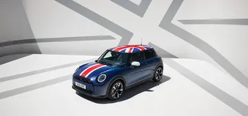 MINI Cooper Oxford Edition: Edisi Spesial Rayakan 25 Tahun Sejarah Modern yang Wajib Dikoleksi