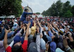 Tantangan Berat Penyaluran Bansos di Daerah 3T: Menjangkau yang Terlupakan