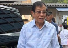 Kehangatan Persahabatan: Mongol dan Agum Gumelar Mengantar Jenazah Temon ke Peristirahatan Terakhir