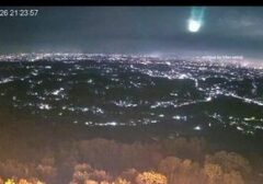 Misteri Cahaya Api di Langit Jawa Terkuak: Bukan UFO, Ini Penjelasan Ilmiah BRIN
