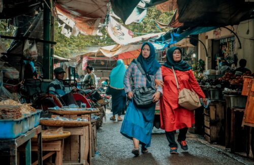 Analisis Dampak Keterlambatan Pencairan Bansos Terhadap Perekonomian Pasar Tradisional