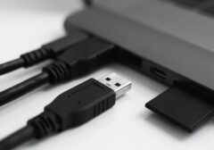 Kabel USB-C Lambat Mengisi Daya MacBook? Aplikasi Gratis Ini Ungkap Penyebabnya