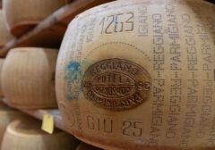 Ancaman Gelombang Panas Ekstrem: Produksi Keju Parmigiano Reggiano Italia di Ambang Krisis