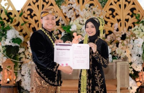Unik! Mahar Pernikahan Berupa Saham, Pasangan Ini Pilih MNC Sekuritas