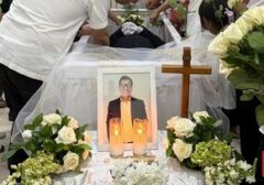 Perpisahan Terakhir: Tangis Istri Hantarkan Jenazah Temon ke Pusara