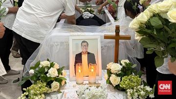 Perpisahan Terakhir: Tangis Istri Hantarkan Jenazah Temon ke Pusara