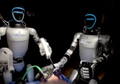 Terobosan Medis: Robot Humanoid Sukses Jalani Operasi Langsung Pertama di Dunia