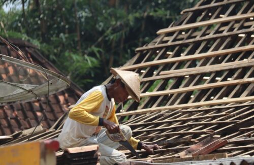 Faktor Demografi yang Mempengaruhi Kesadaran Berasuransi di Kalangan Tukang Bangunan