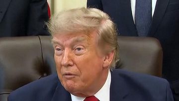 Trump Minta Negara Teluk "Bayar Penuh" Jaminan Keamanan Selat Hormuz