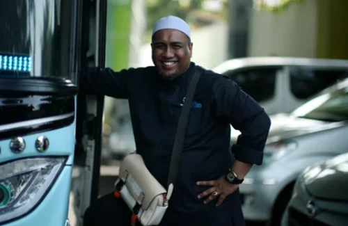 Terjebak Ketidakpastian, Ribuan Calon Jamaah Umrah Hanania Travel Menanti Kepastian Dana Hingga 2026