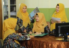 Mengkaji Ulang Indikator Kemiskinan BPS: Perlukah Menjadi Acuan Tunggal Bansos?