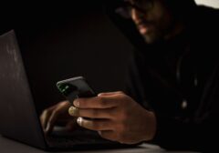 Opini Keras: Haruskah Pelaku Judi Online Didegradasi dari Penerima Bansos?