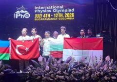 Genggam Emas, Fisikawan Muda Indonesia Torehkan Sejarah di IPhO Kolombia 2026
