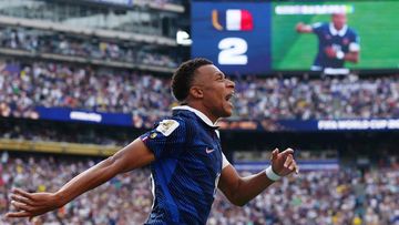 Luis de la Fuente Beri Pujian Setinggi Langit untuk Kylian Mbappe: Bintang Lapangan Hijau Sejati!