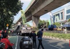 Jalur Langit Transjakarta Terganggu, Rute 13B dan L13E Alami Pengalihan Akibat Pembongkaran JPO