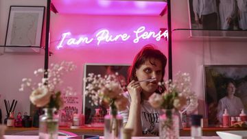 Misteri Aroma Parfum Berubah: Rahasia di Balik Perbedaan Wangi di Toko dan di Rumah