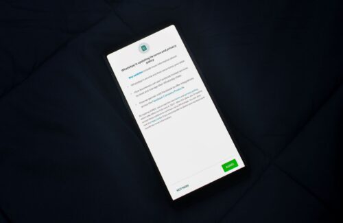 Menelisik Keamanan Data Pribadi dalam Pendaftaran Bansos Online: Sebuah Evaluasi Kritis