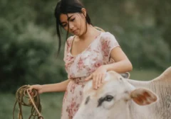 Tangis Haru Ria Ricis Pecah Saksikan Sapi Kurban Disembelih di Hari Idul Adha 2026
