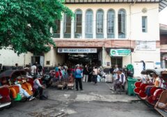 Senyum Leganya Tukang Becak: Beras untuk Keluarga Terjamin Berkat Negara