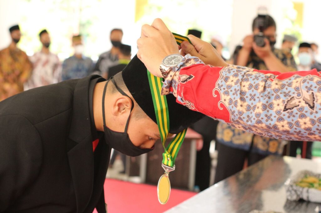 Pengorbanan Tanpa Henti: Guru Honorer Sekaligus Pendamping PKH Penggerak Edukasi Ibu Desa