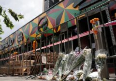 Ratapan Warga di Sisa-sisa Pub Maut Bangkok: Kenangan Pilu Kebakaran yang Merenggut 30 Nyawa