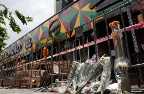 Ratapan Warga di Sisa-sisa Pub Maut Bangkok: Kenangan Pilu Kebakaran yang Merenggut 30 Nyawa