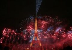 Mengejutkan! Kembang Api Hari Bastille di Eiffel Digelar Lebih Awal, Ada Apa?