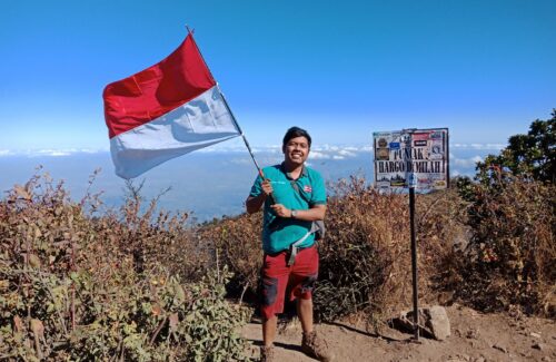 Senyum Sumringah Petani Kecil: Mesin Pompa Air Jadi Penyelamat di Puncak Kemarau