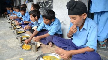 Kontroversi Menu Sekolah: Benggala Barat Suntik Mati Telur, Murid Terancam Absen?