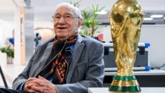 Kiprah Legendaris: Jurnalis 91 Tahun Ini Saksi Bisu 18 Piala Dunia, Termasuk Debut Pele