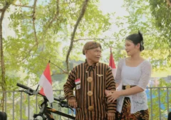Di Usia 85 Tahun, Mien Uno Rilis Buku "Cermin Diri", Sandiaga Uno: Ibu Saya Inspirasi Terbaru 2026