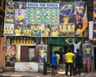 Lebih dari Sekadar Bendera: Kisah Penggemar Sepak Bola yang Pilih Tim "Kuda Hitam"