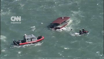 Tragedi di Teluk San Francisco: Kapal Wisata Terbakar, 1 Tewas dan 2 Hilang