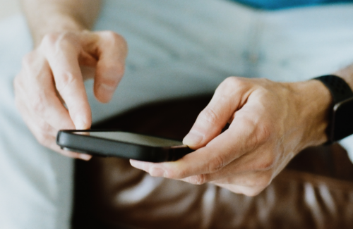 Kembali ke Akar Internet: HyperTexting Tawarkan Alternatif Bebas Algoritma dan AI untuk Informasi