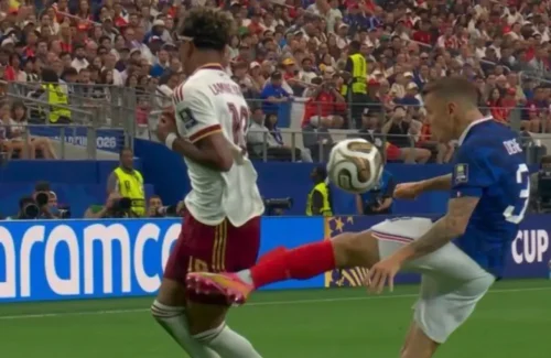 Kesalahan Fatal Digne Bawa Prancis Tersingkir Dramatis, Spanyol Melenggang ke Final Piala Dunia 2026!