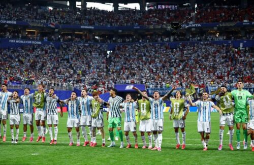 Argentina ke Final Piala Dunia 2026: Messi Pecundangi Inggris dalam Duel Dramatis, Rekor Baru Tercetak!