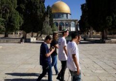 Amuk Pemukim Israel di Al-Aqsa: Sekolah Palestina Dirusak, Yerusalem Memanas