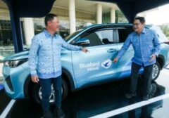 Transformasi Layanan Taksi Premium: Blue Bird Hadirkan Kijang Innova Zenix dan BYD E6