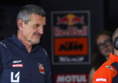 Guenther Steiner Ungkap Syarat Krusial KTM untuk Tech3 di MotoGP 2027: Motor Spek Pabrikan Jadi Kunci