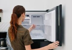 Waspada Overheating Gadget! Ahli Ingatkan Bahaya Masukkan Ponsel ke Kulkas Saat Cuaca Panas