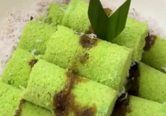 Terkuak! Rahasia Kue Putu Tradisional Tanpa Bambu, Lembut Menggoda, Wangi Pandan Khas, dan Gula Aren Lumer Sempurna