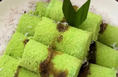 Terkuak! Rahasia Kue Putu Tradisional Tanpa Bambu, Lembut Menggoda, Wangi Pandan Khas, dan Gula Aren Lumer Sempurna