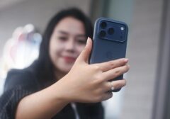 Revolusi AI di Negeri Tirai Bambu: iPhone Kini Hadirkan Kecerdasan Buatan 'Asli' untuk Pengguna China