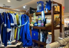 Gebyar Diskon Bobotoh: Pop-up Store Persib di Pasar Kreatif Bandung Tawarkan Merchandise Hingga 50 Persen