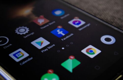 Analisis Sentimen Masyarakat terhadap Aplikasi Mobile JKN di Google Play Store
