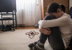 Sikap Orang Tua Ini Buat Anak Menutup Diri, Kenali 7 Kesalahan Umumnya