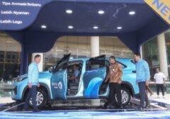 Toyota Bangga Innova Zenix Hybrid Dipercaya Jadi Armada Premium Blue Bird