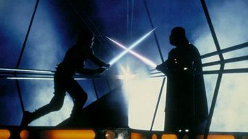 Senjata Ikonik Luke Skywalker Laku Rp64 Miliar di Lelang